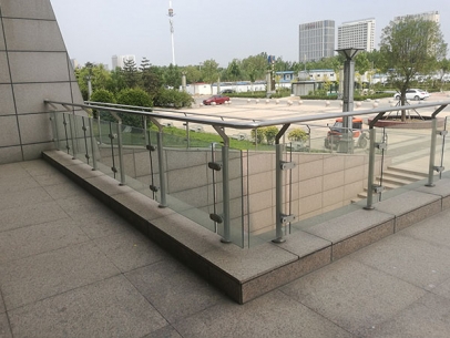 玻璃楼梯护栏