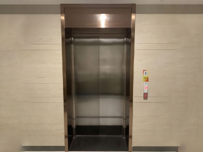 不锈钢电梯口