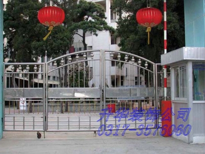 不锈钢门